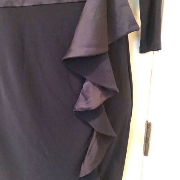 Navy blue dress with 3/4 sleeves and side ruffle - very flattering -size 14 - Picture 2 of 7